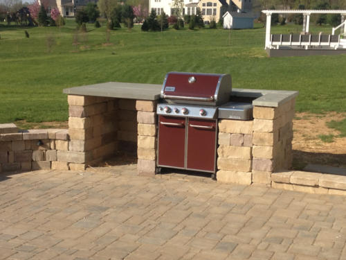 Outdoor kitchen with barbeque
